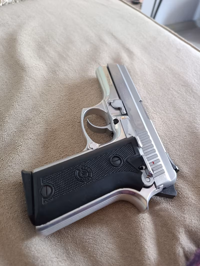 9 mm15+1 Taurus