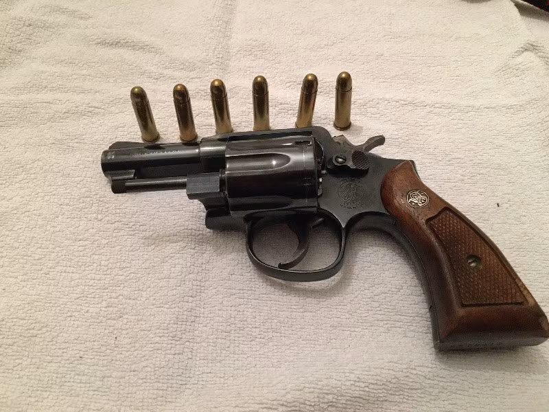 SMITH  WESSON 6LI