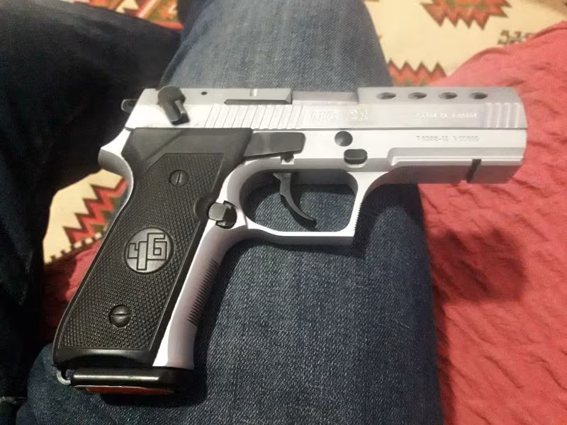 Ruhsatlı acil ihtiyaçtan satılık temiz 100 mermi atılmıştır