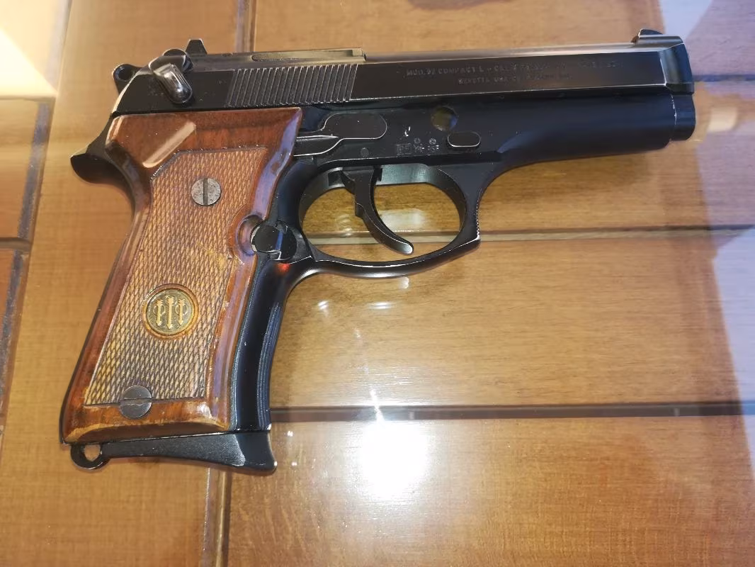 Beretta F92 Compact 13+1