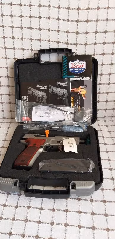 Kamu personelinden sig sauer p226 elite