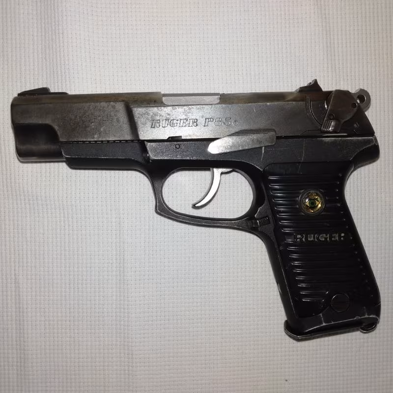 EMEKLİ POLİS MEMURUNDAN İKİNCİ EL RUGER