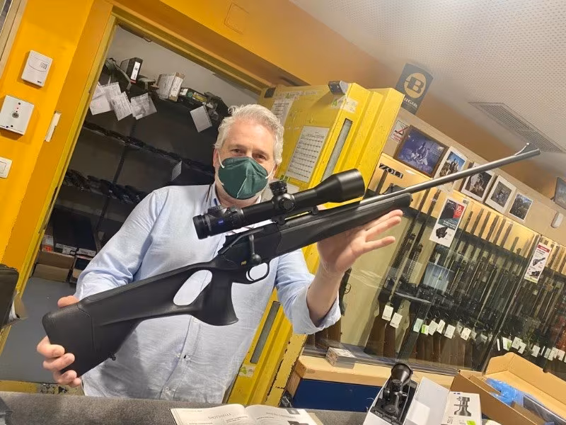 BLASER R8 ULTİMATE 300 WinMag