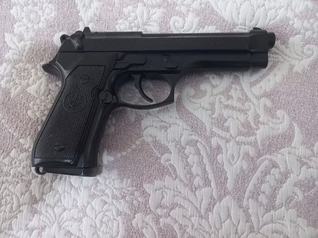 Emekli askerden beretta fs 92