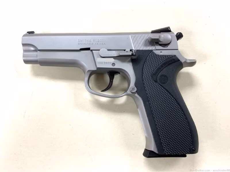 Sıfır Hiç Kullanılmamış Smith Wesson 5906