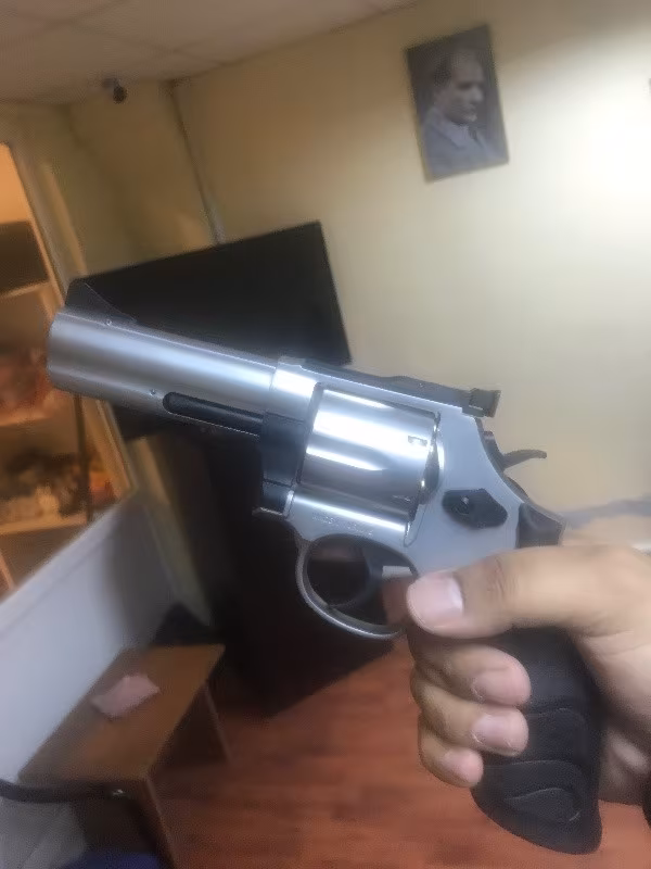 ÇOK TEMİZ GAYET TEMİZ PIRIL PIRIL 38 LİK SARSILMAN 4 İNÇ 50 MERMİ ATILMIŞ HATASIZ