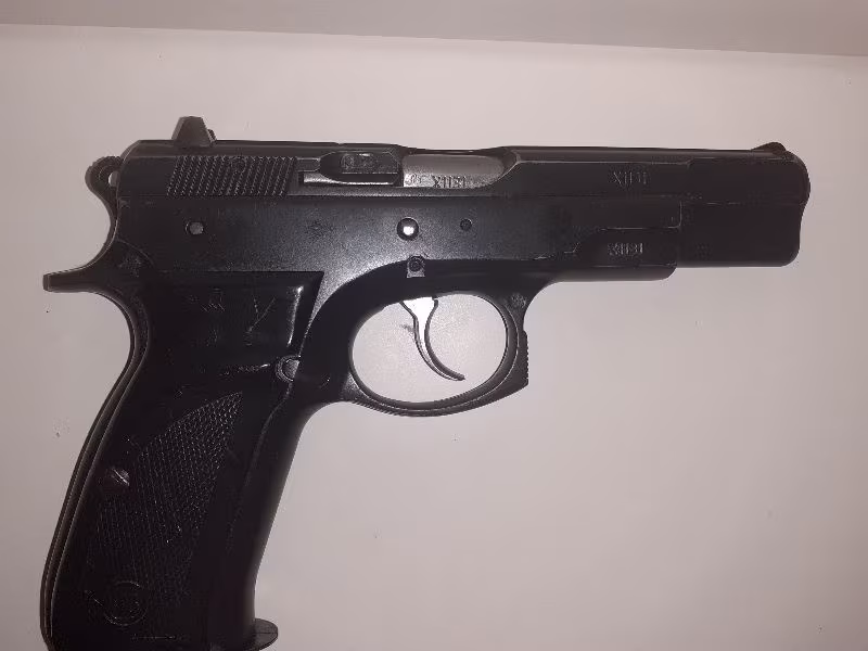 Emekli Bayan Polis Memurundan Çek 16 lı sı