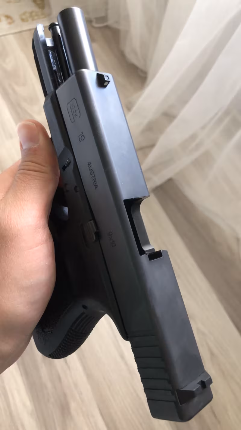 Glock 19 (Anahtarlı) Sıfır gibi
