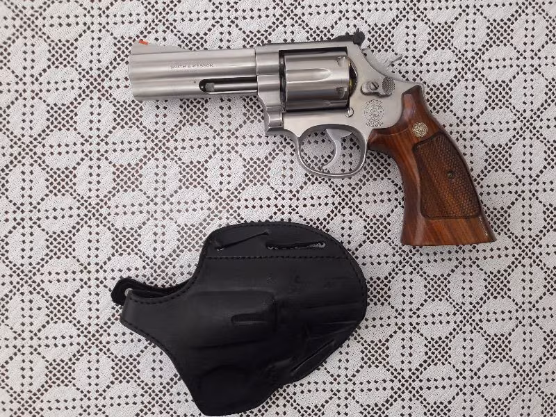 simith&wesson mod:686 - 4''