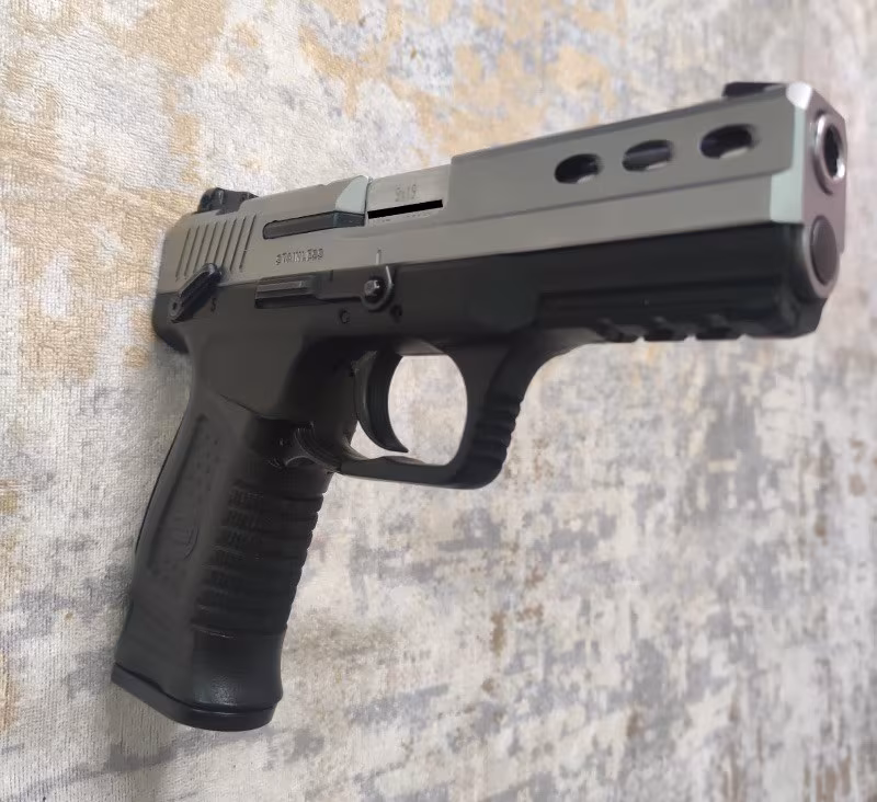 ASKERİ PERSONELDEN TEMİZ SARSILMAZ