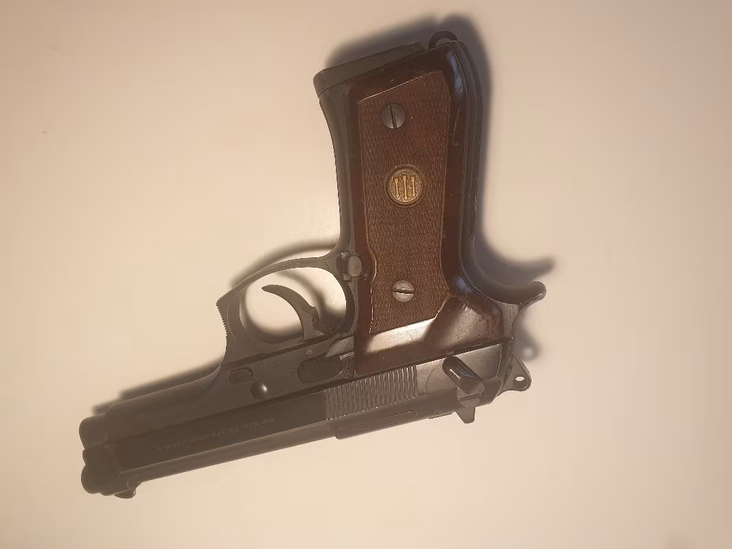 BERETTA 15+1 F92 İLK SAHİBİNDEN SIFIR GİBİ