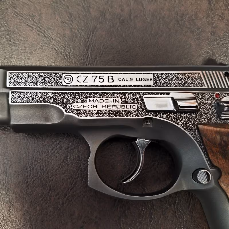 Emsalsiz CZ75B