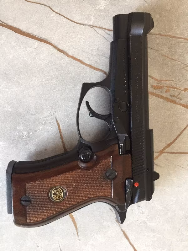 Baretta f81 sıfıra yakın