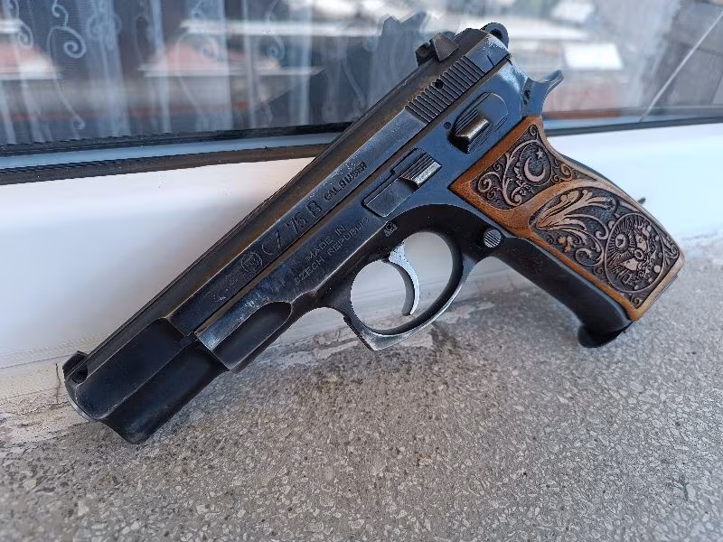 KAMU PERSONELİNDEN CZ75-B