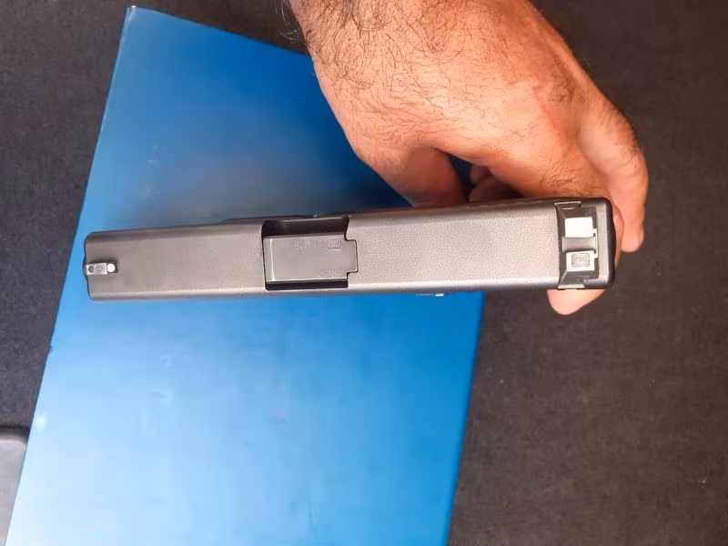 GLOCK 19 GEN4 TERTEMİZ SAHİBİNDEN ACİL SATILIK.