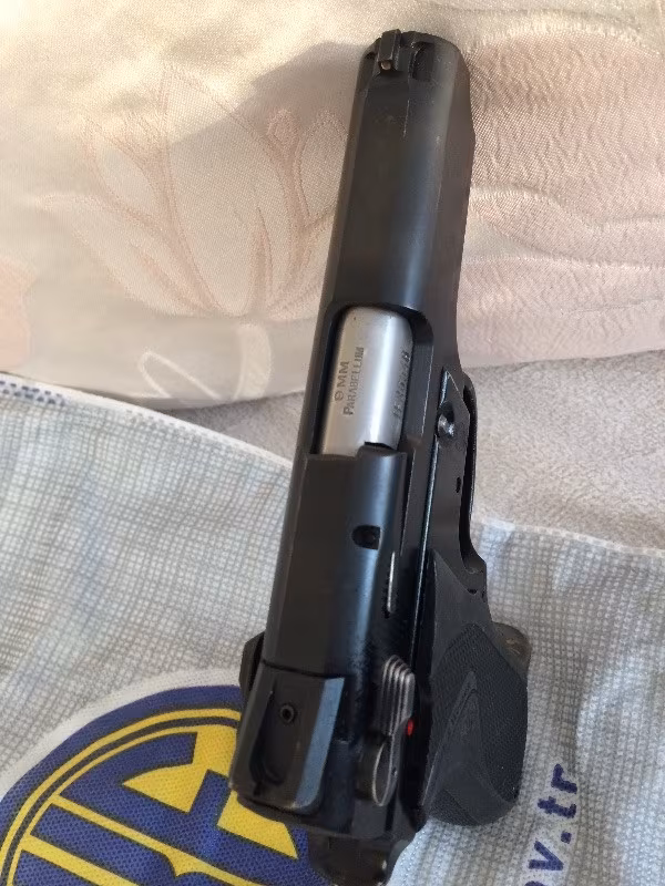 Askerden Smith wesson 6904 temiz