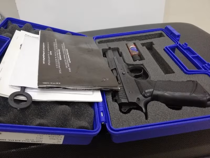 Polisten 6 aylık sarsılmaz kılınç mega 2000 temiz ve bakımlı