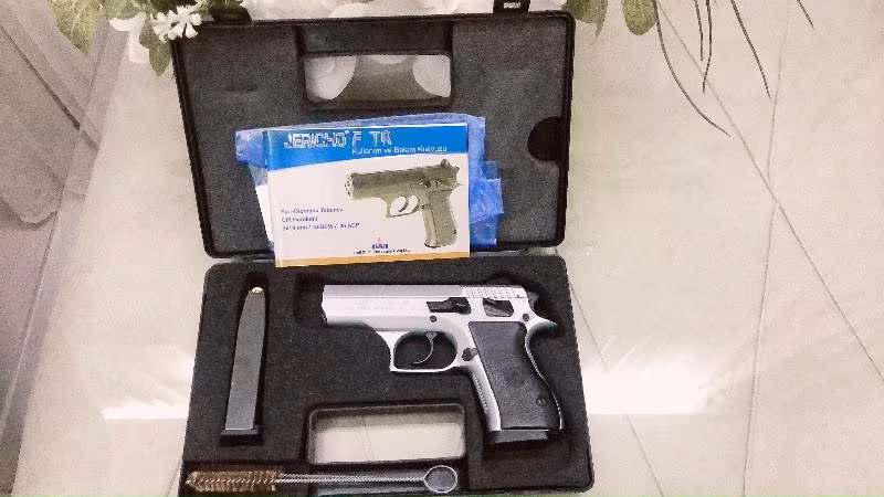 Kamu görevlisi taşıma