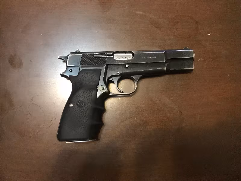 Emekli özel harekat polisinden 14 lü