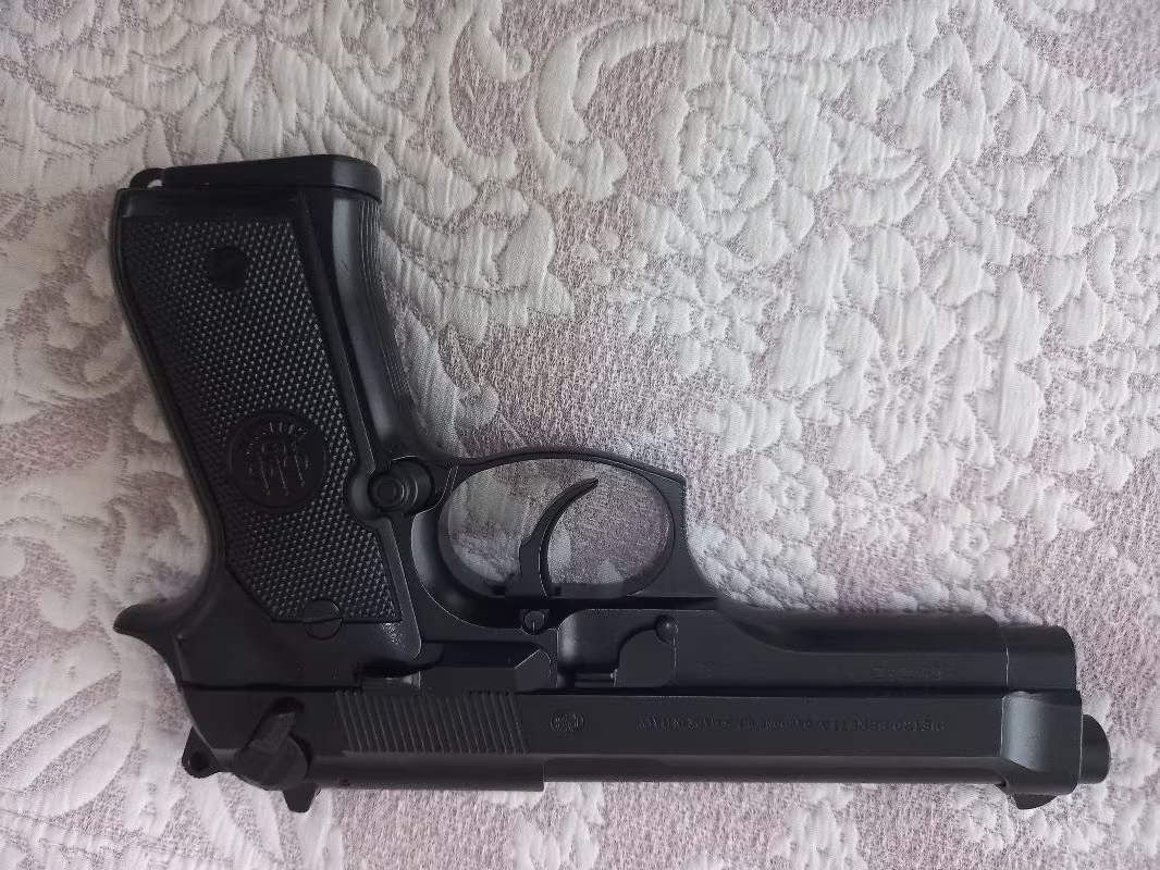 Emekli askerden beretta fs 92