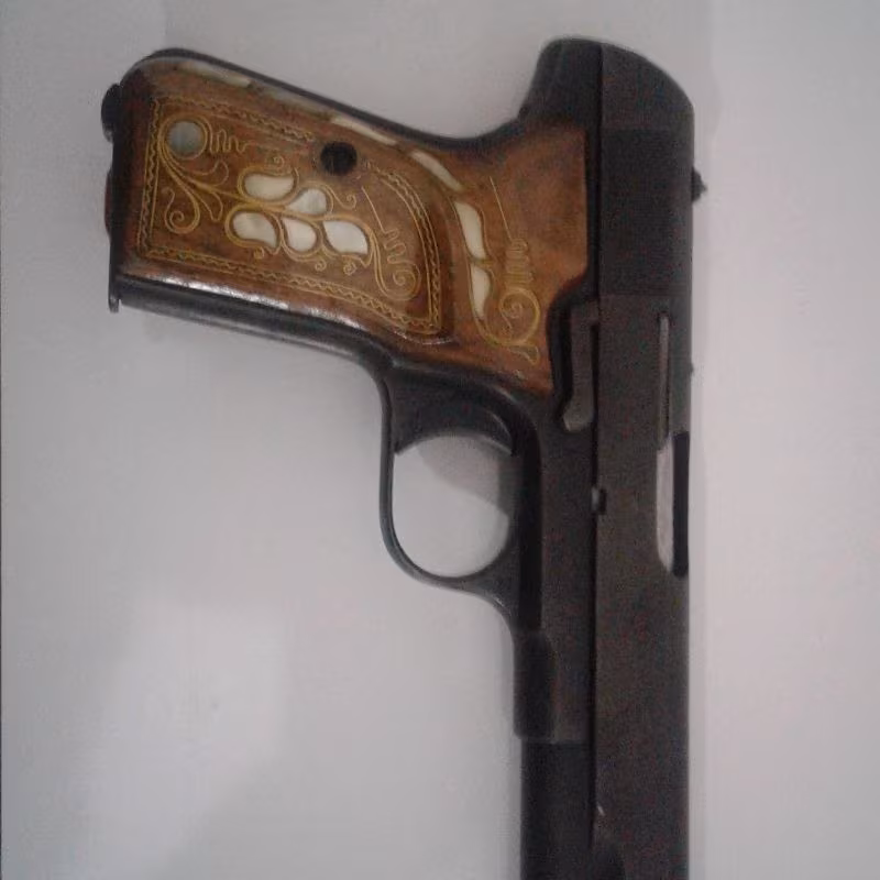 Antika tugralı polis benzeri