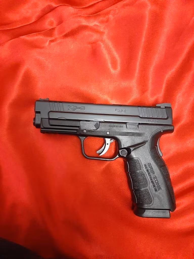 Kolluk kuvvetleri silahı