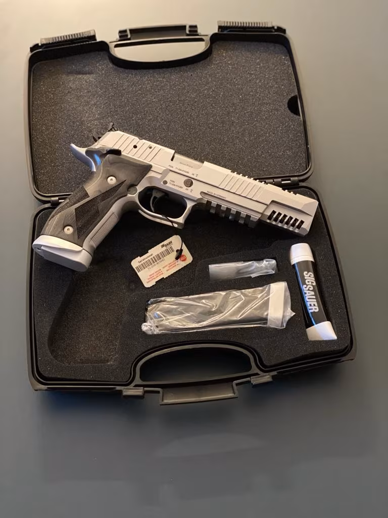 Sigsauer P226 X-Six Skeleton