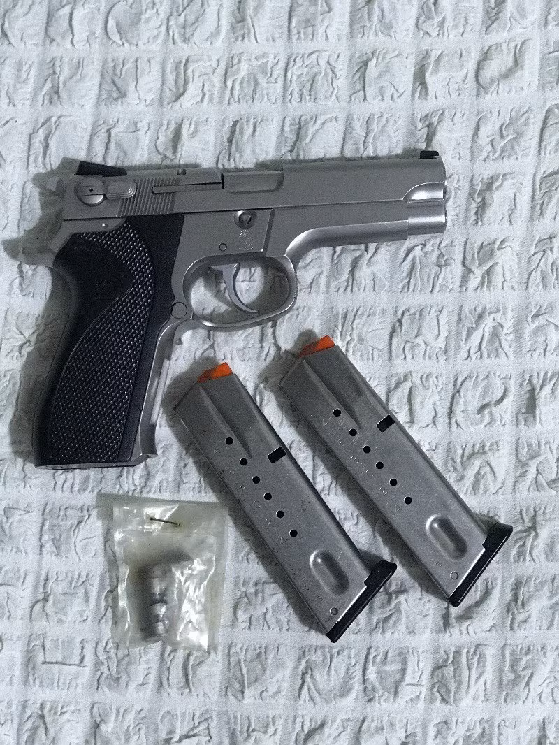 EFSANE SERİ SMITH&WESSON 5906 ÇOK TEMİZ VE ÇOK AZ KULLANILMIŞ