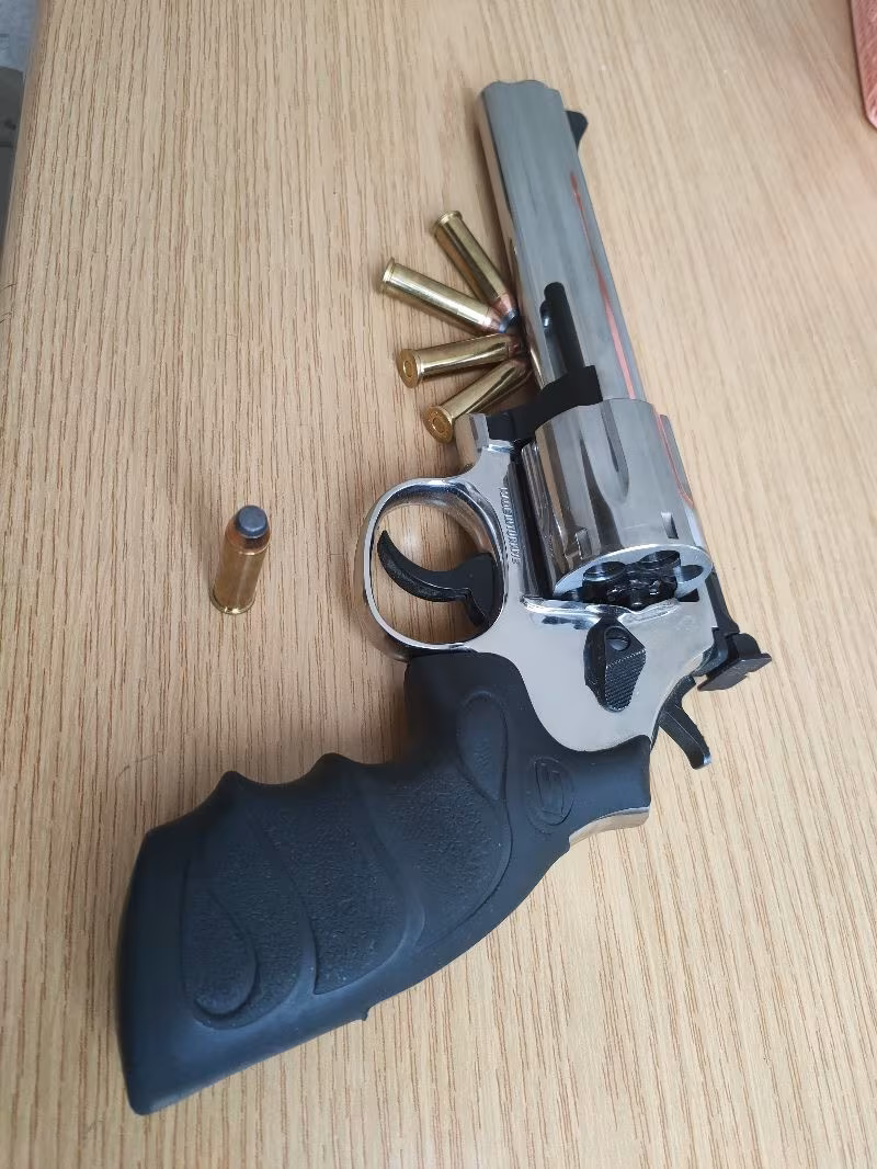 Satılık jandarma astsubay dan tabanca