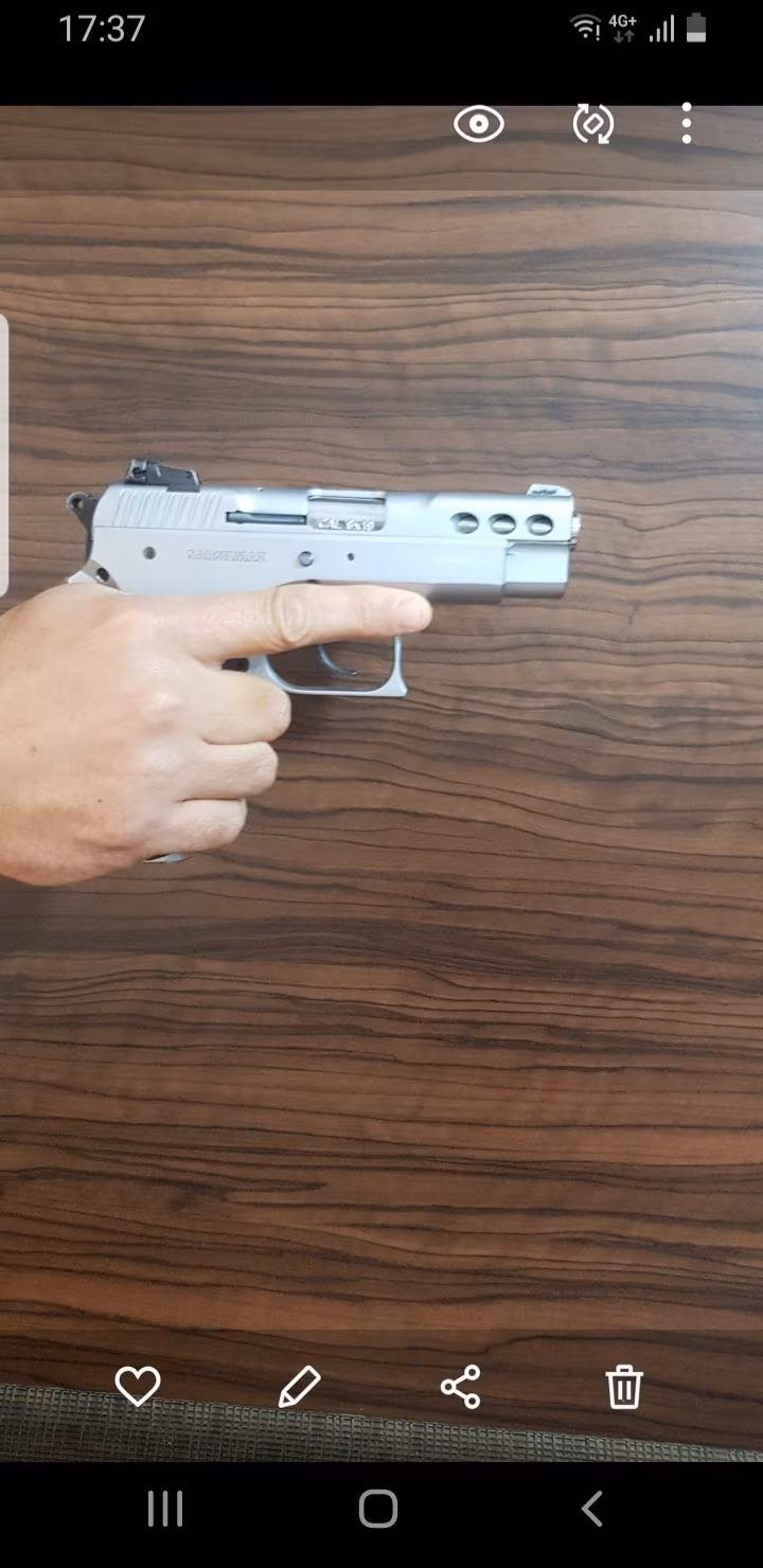 Sarsilmaz kama sport