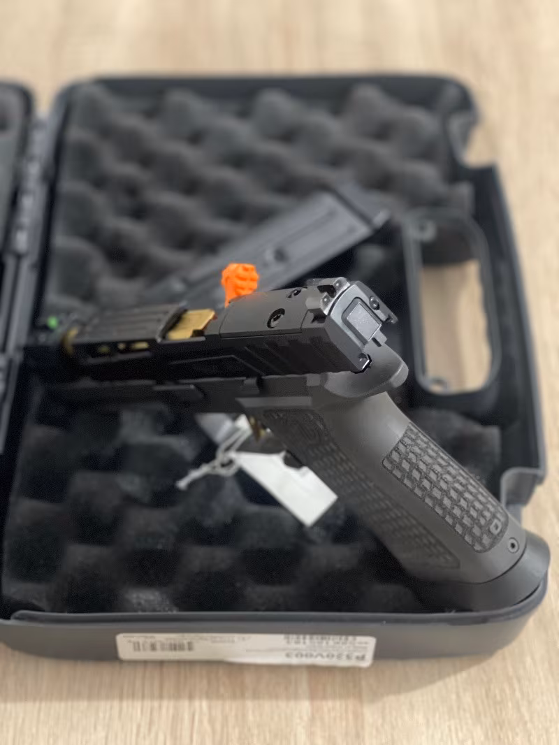 Türkiye’de tek Sig Sauer P320 Spectre comp. gold