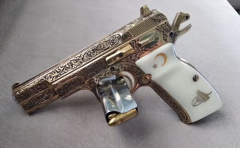 Ful işlemeli titanyum sarsilmaz