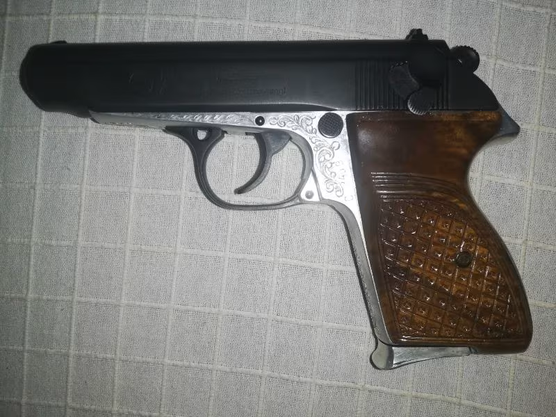 Emekli Savcıdan Taşıma Ruhsatlı Tabanca