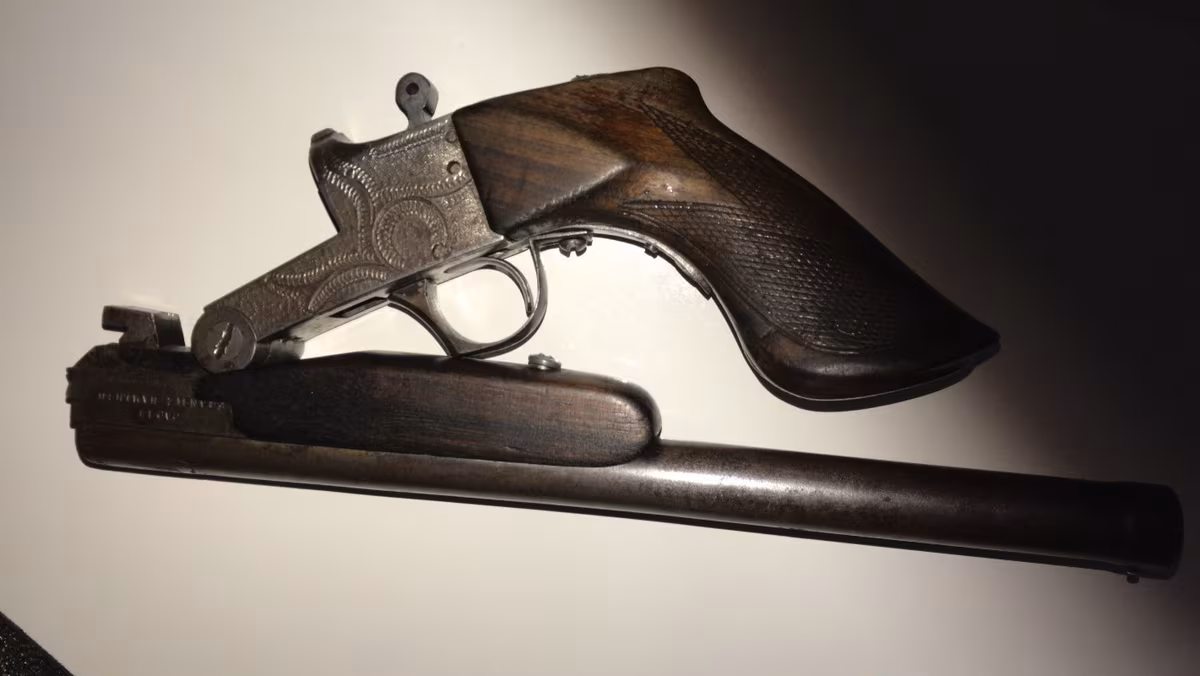 Antika tek kırma kısa tüfek