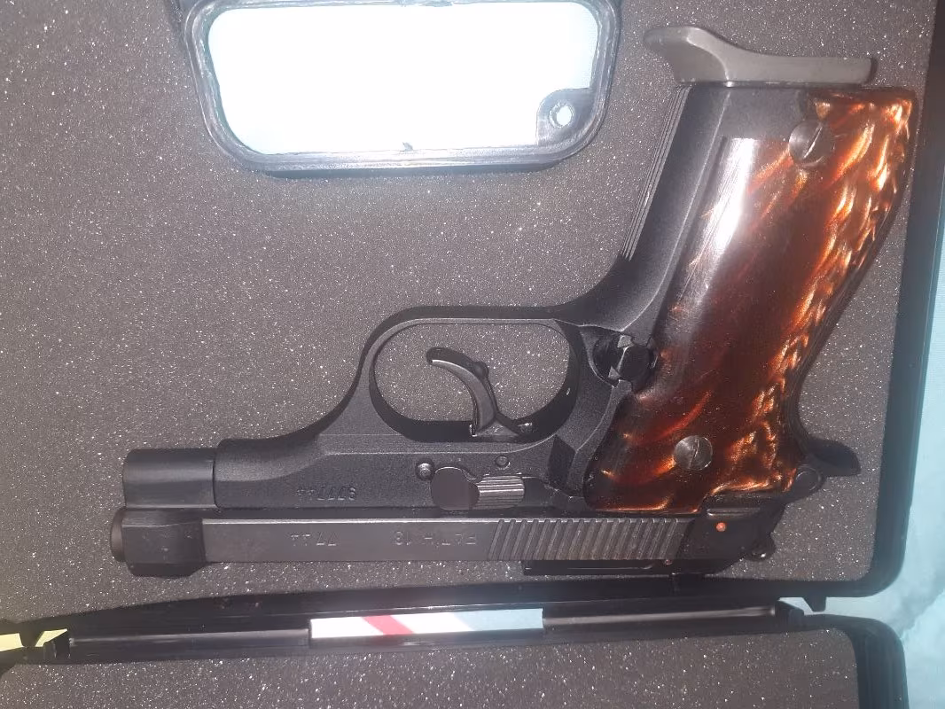 Emekli Emniyet görevlisinden satılık