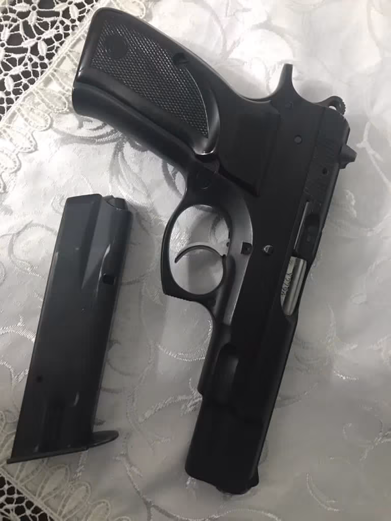 İlk sahibinden tertemiz Cz-75 B
