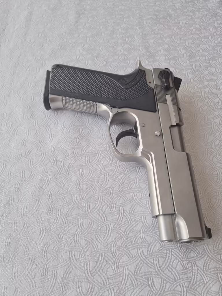 YARGI MENSUBUNDAN SMİTH WESSON 4566 MODEL TACTICAL SPORT,45 ACP ÇAPINDA SİLAH