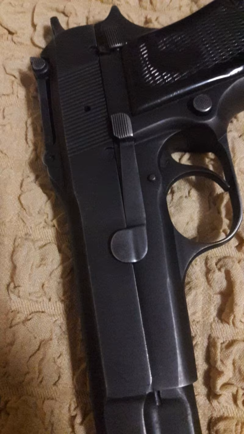 EMEKLİ EMNİYET MENSUBUNDAN DERECELİ ORLİNAL BROWNİNG (14 LÜ)