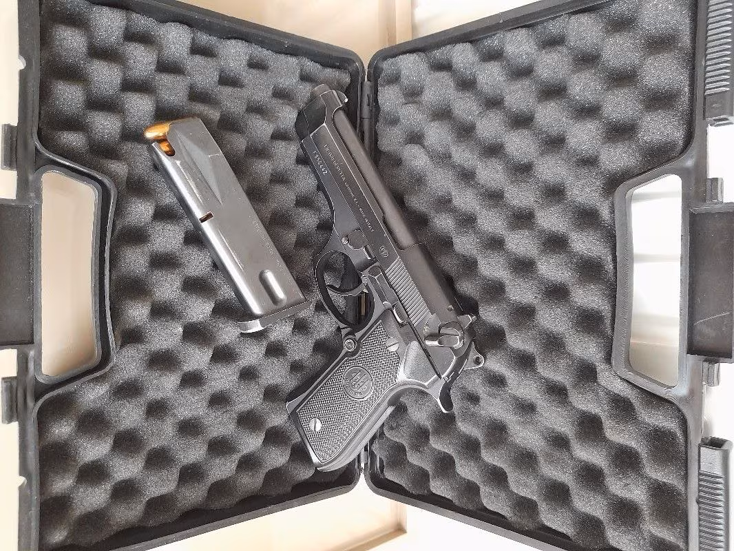 Beretta F92 9mm kamu personeli