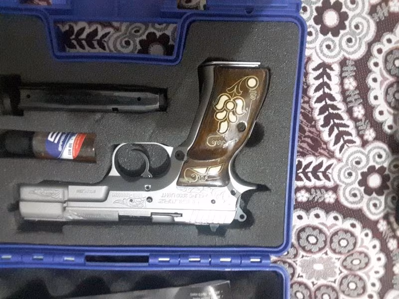 Sarsılmaz kılıç 2000 sıfır ayarında