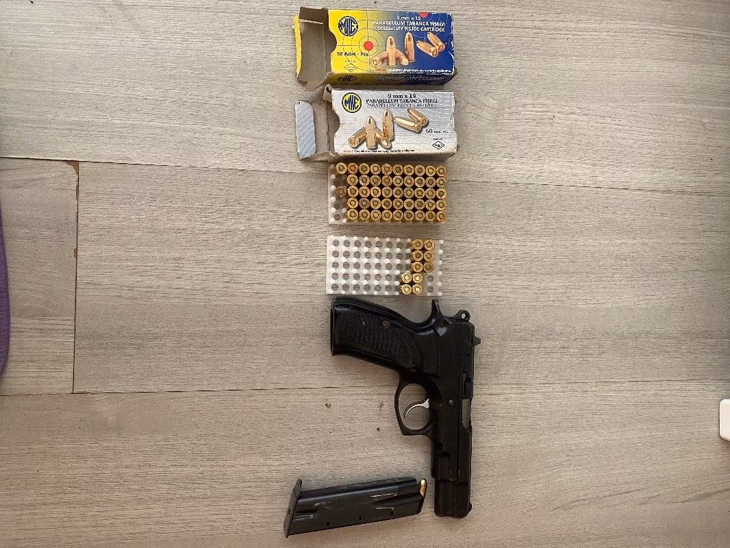 Emekli baş polis memurundan az kullanılmış