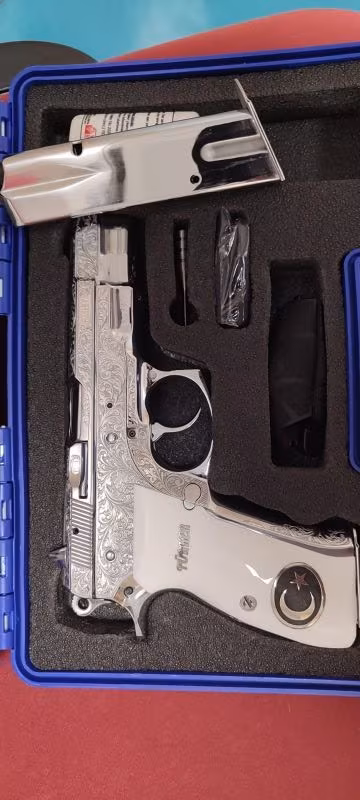 Dikkat Türkiye'de tek! Kamu Görevlisinden Özel Nikelajlı Sıfır ayarında CZ75 tabanca,