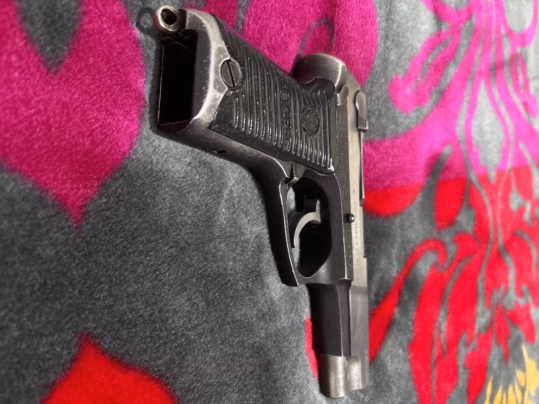 RUGER P85