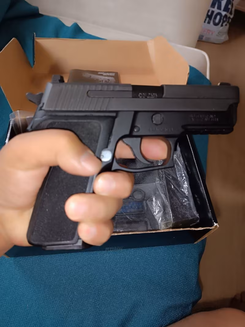 SIFIR SİGSUAR P229 AMERİKAN NİTRON SÜRGÜ ÇEKİLMEMİŞ ORİJİNAL KUTUSUNDA TÜM APARATLARI MEVCUT