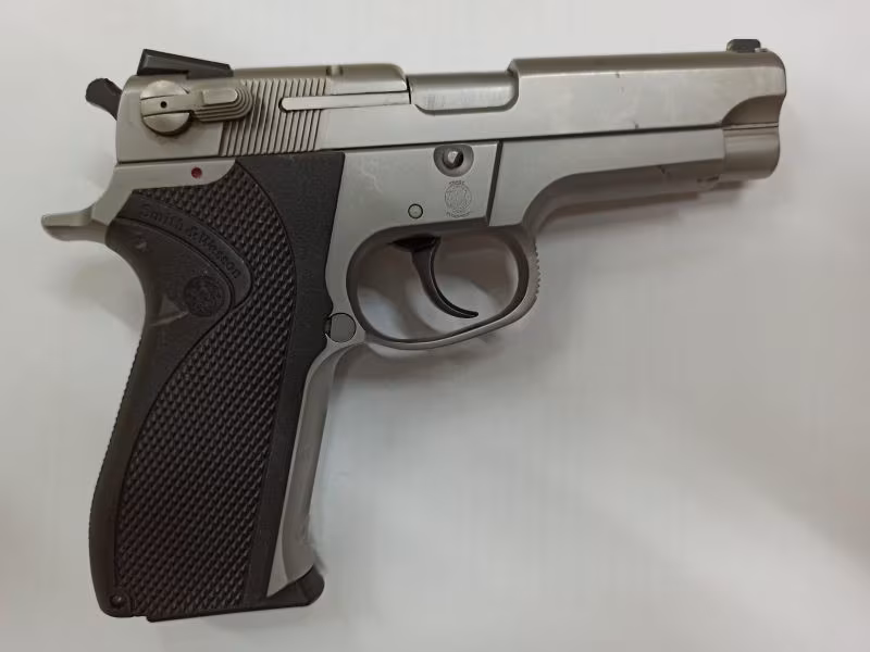 Smith & Wesson 5906