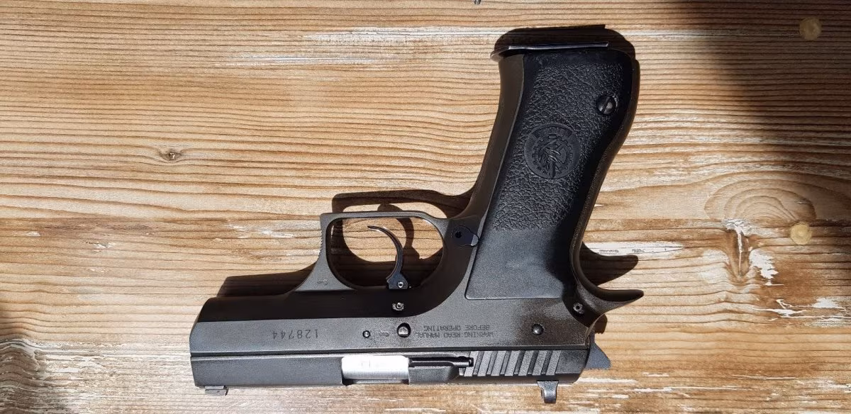 Jericho 941 FS MODELI Orjinal yedek şarjörü ile