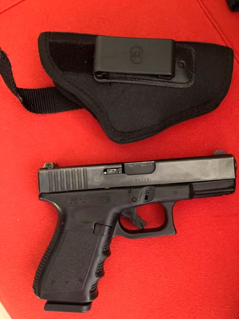 Glock 19 kamu personelinden