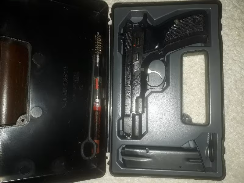 Emekli Polisten CZ 75 B