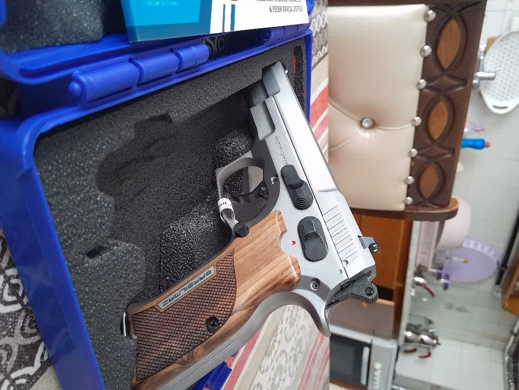 Sıfır Garanti belgeli ruhsatli Sarsilmaz Kılınç 2000 mega