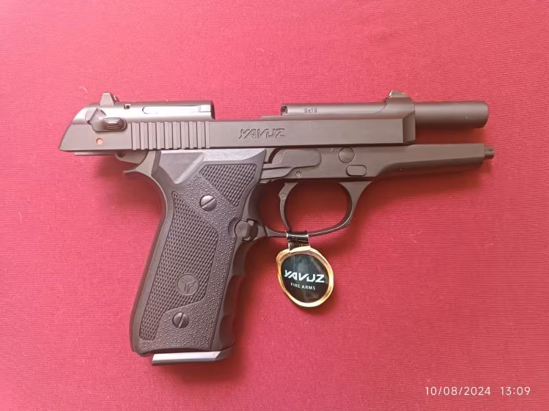 EMEKLİ EMNİYET GÖREVLİSİNDEN RUHSATLI SIFIR KUTUSUNDA HİÇ ATIŞ YAPILMAYAN BERETTA 92 FS KLONU GİRSAN(YAVUZ)16 COMPACT. - 20.000 TL.